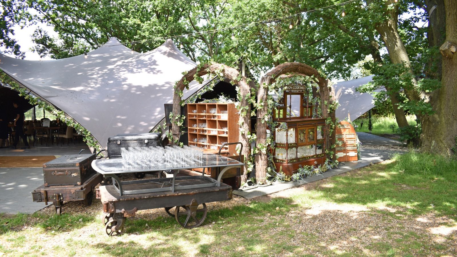 The Oak Grove photo 14