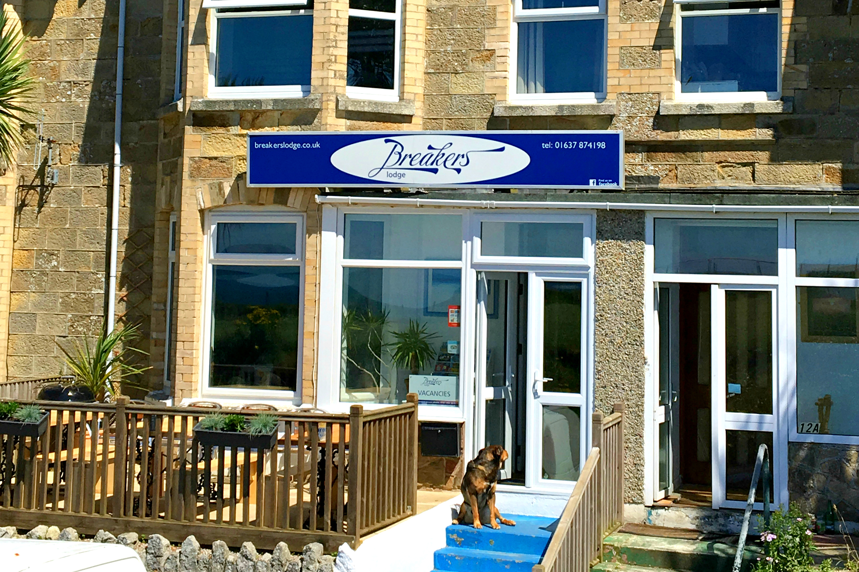 Breakers Lodge