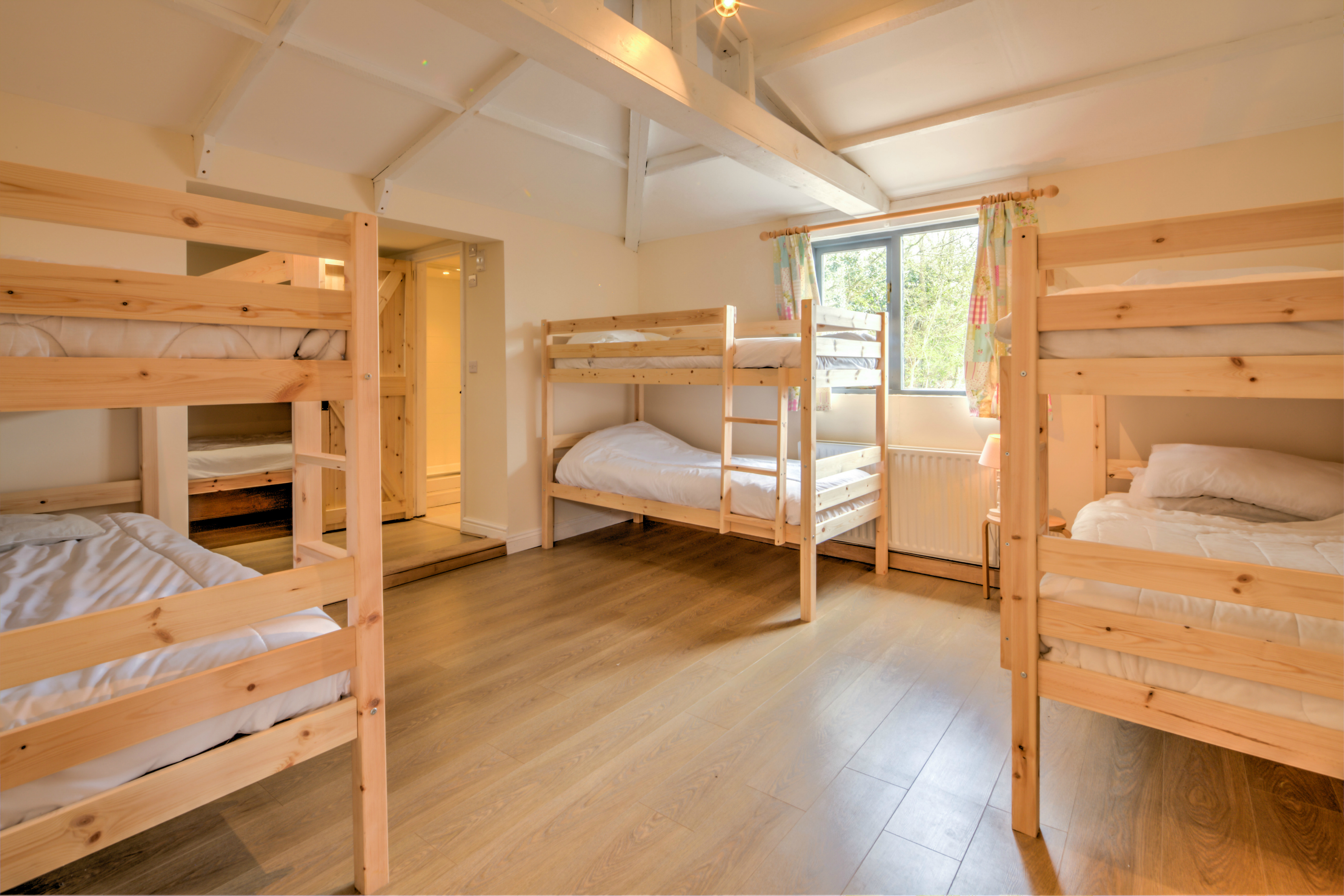 DISC# Box Hedge Farm Cottages