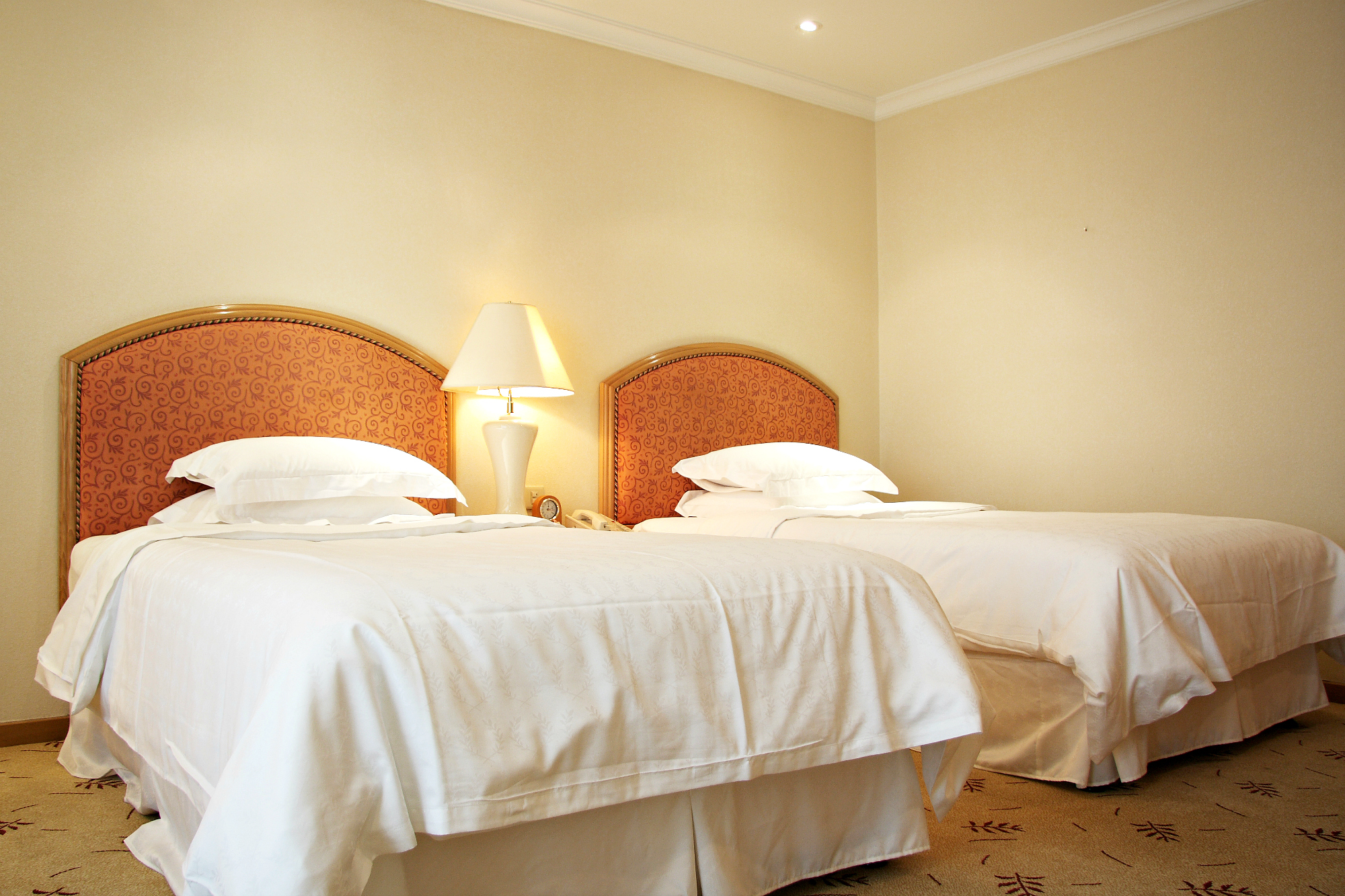 Bonnington Beach Hotel