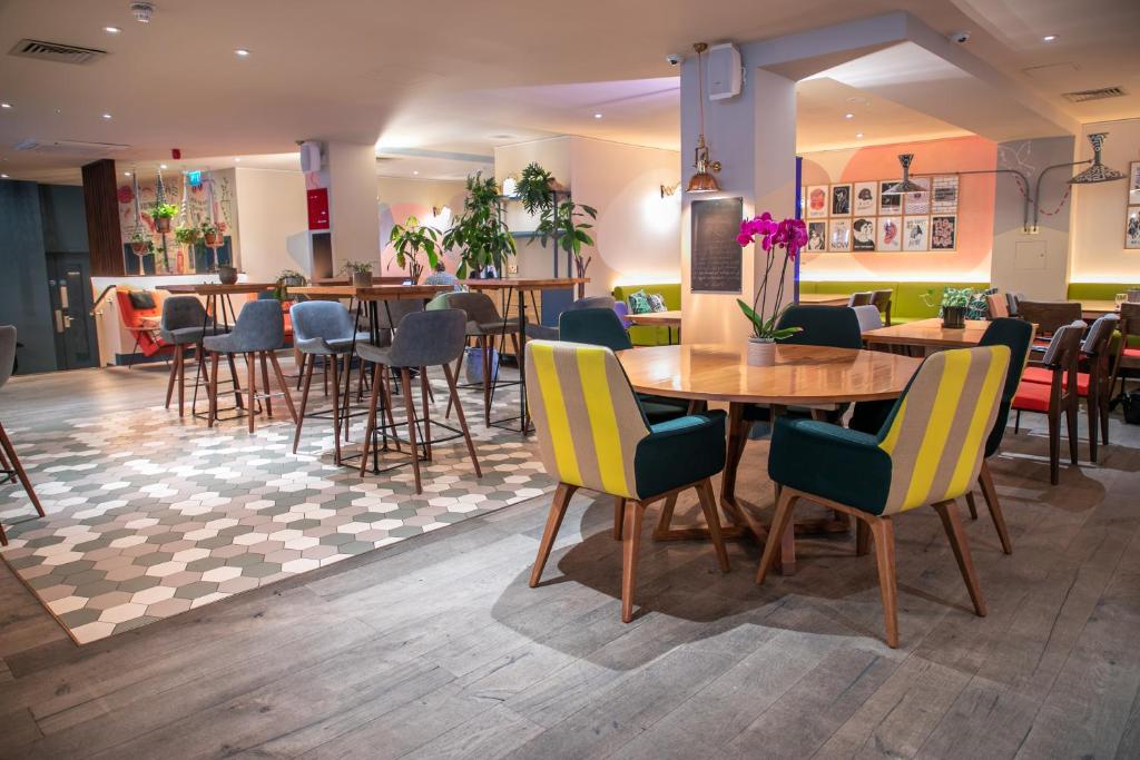 The Corner Hotel London City