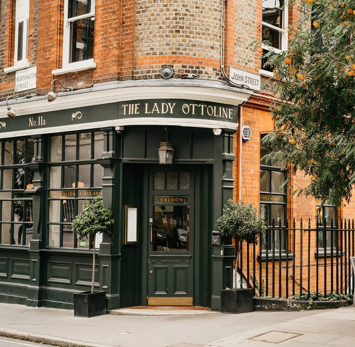 The Lady Ottoline, Holborn