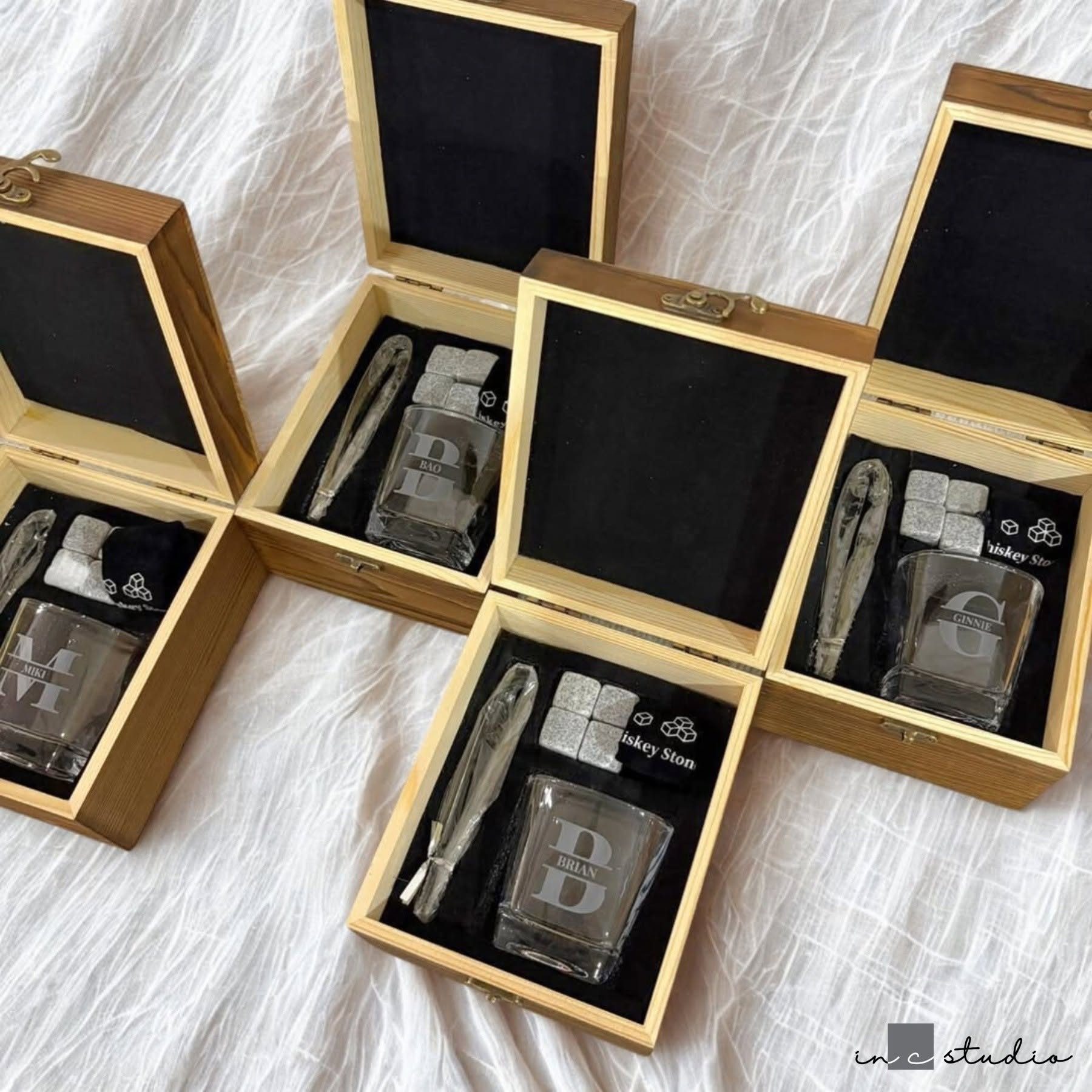 in C Studio • Gift photo 2