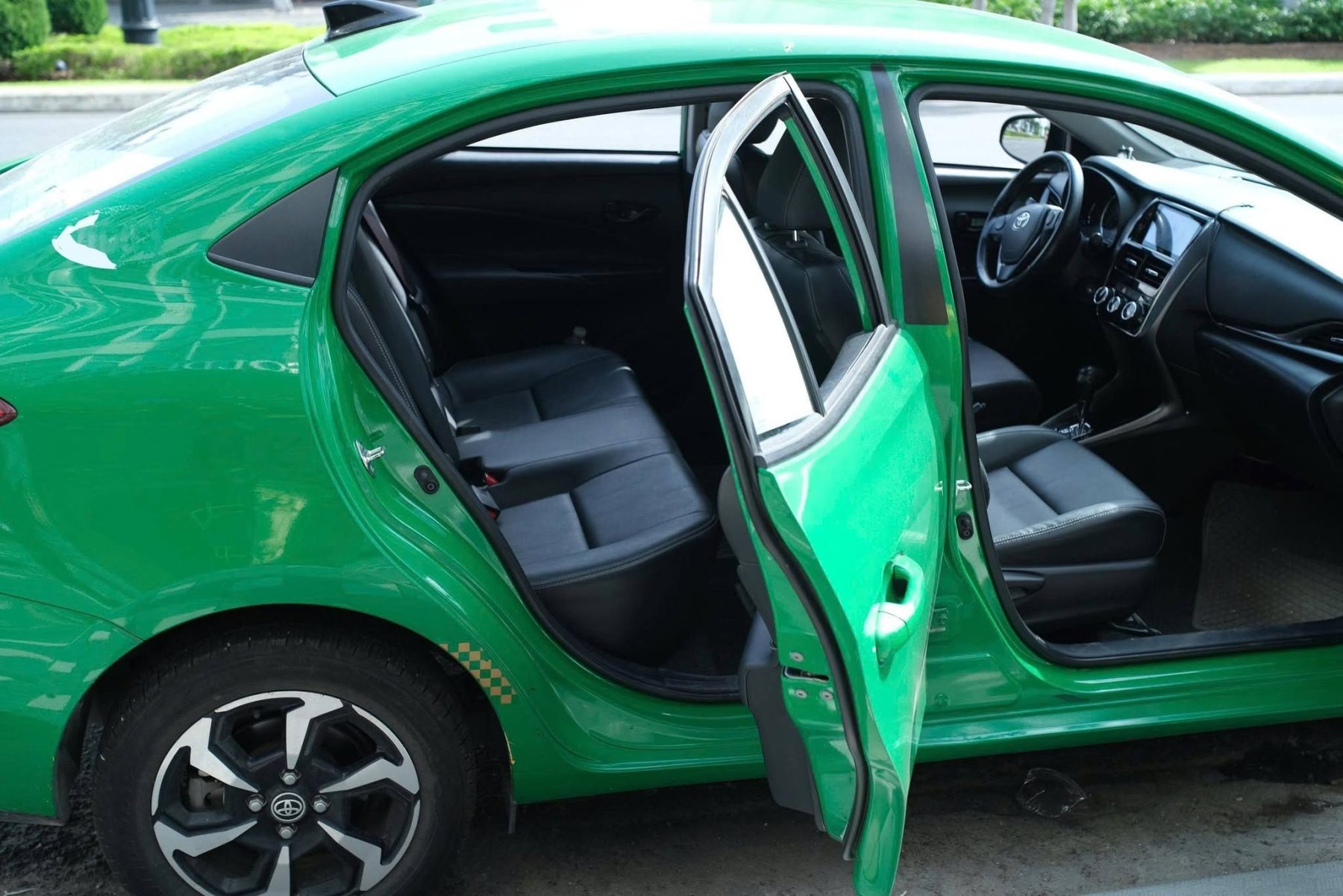 Mai Linh Car Rental & Tour