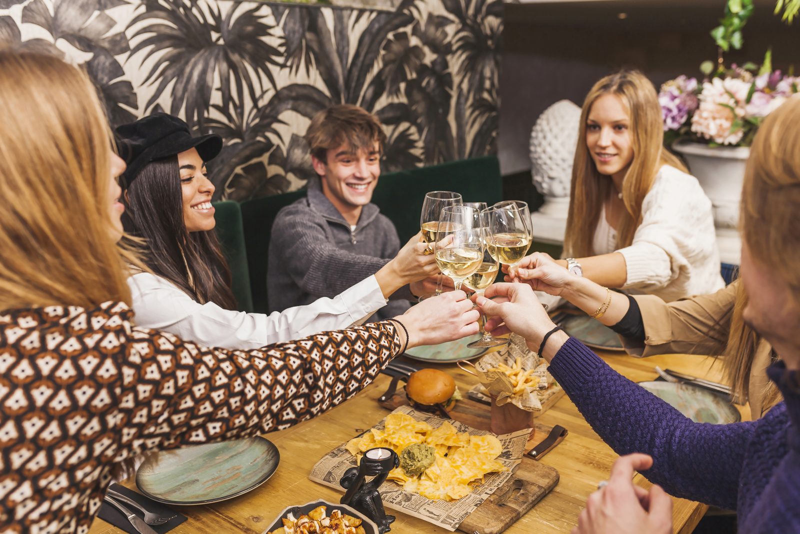 Brunch & prosecco for stag & hen weekends in the UK