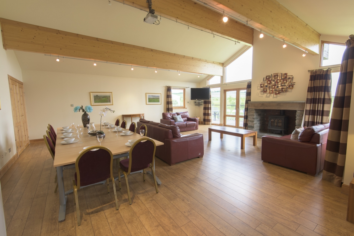 Kingennie Court inside 