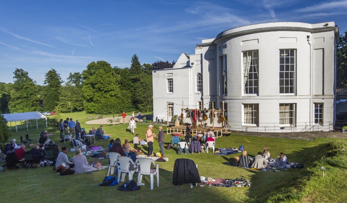 Charlton Park (Charlton Place)