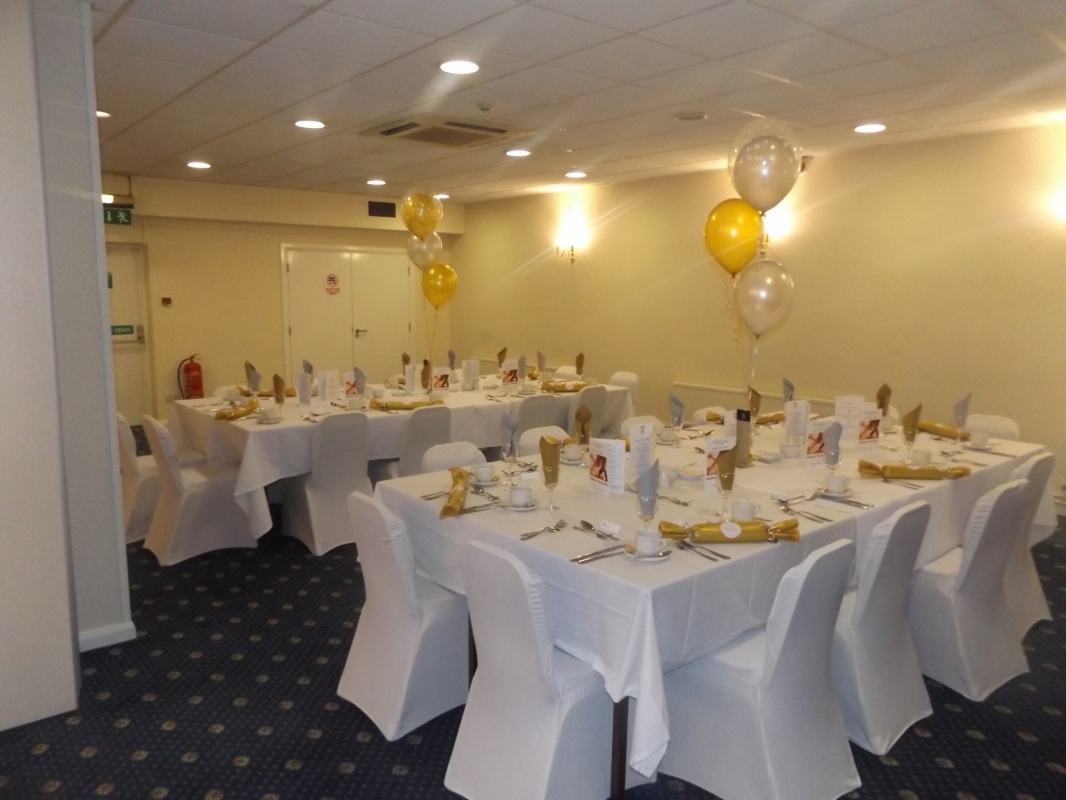 Extra Space Downstairs Suite for buffets ect