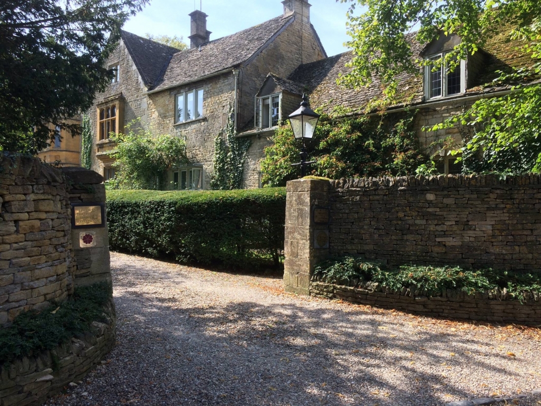 Lords Of The Manor Hotel