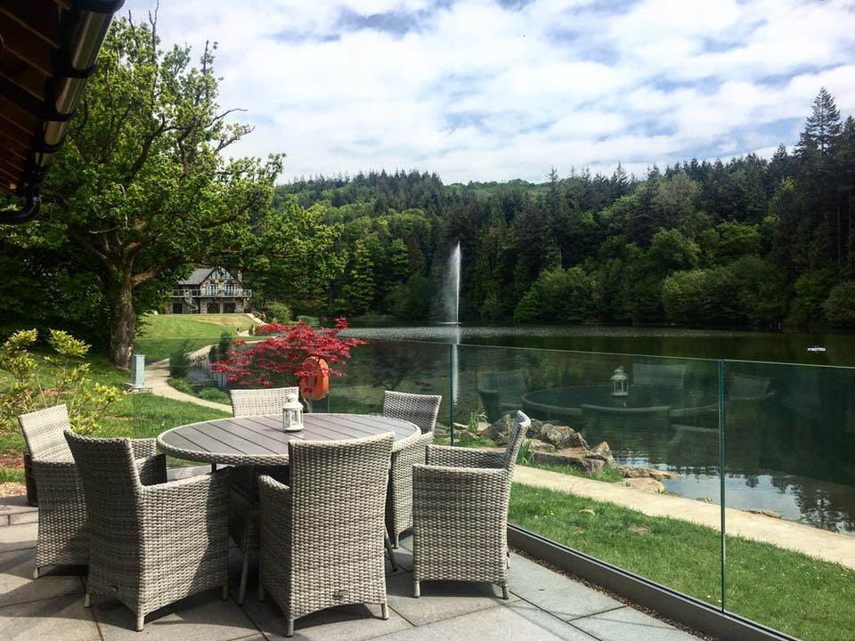 Canada Lodge And Lake 