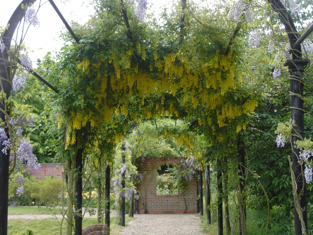 Burloes Hall Weddings