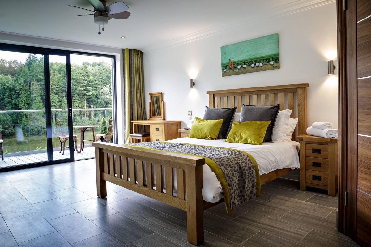 Canada Lodge And Lake 