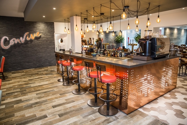 Convive bar