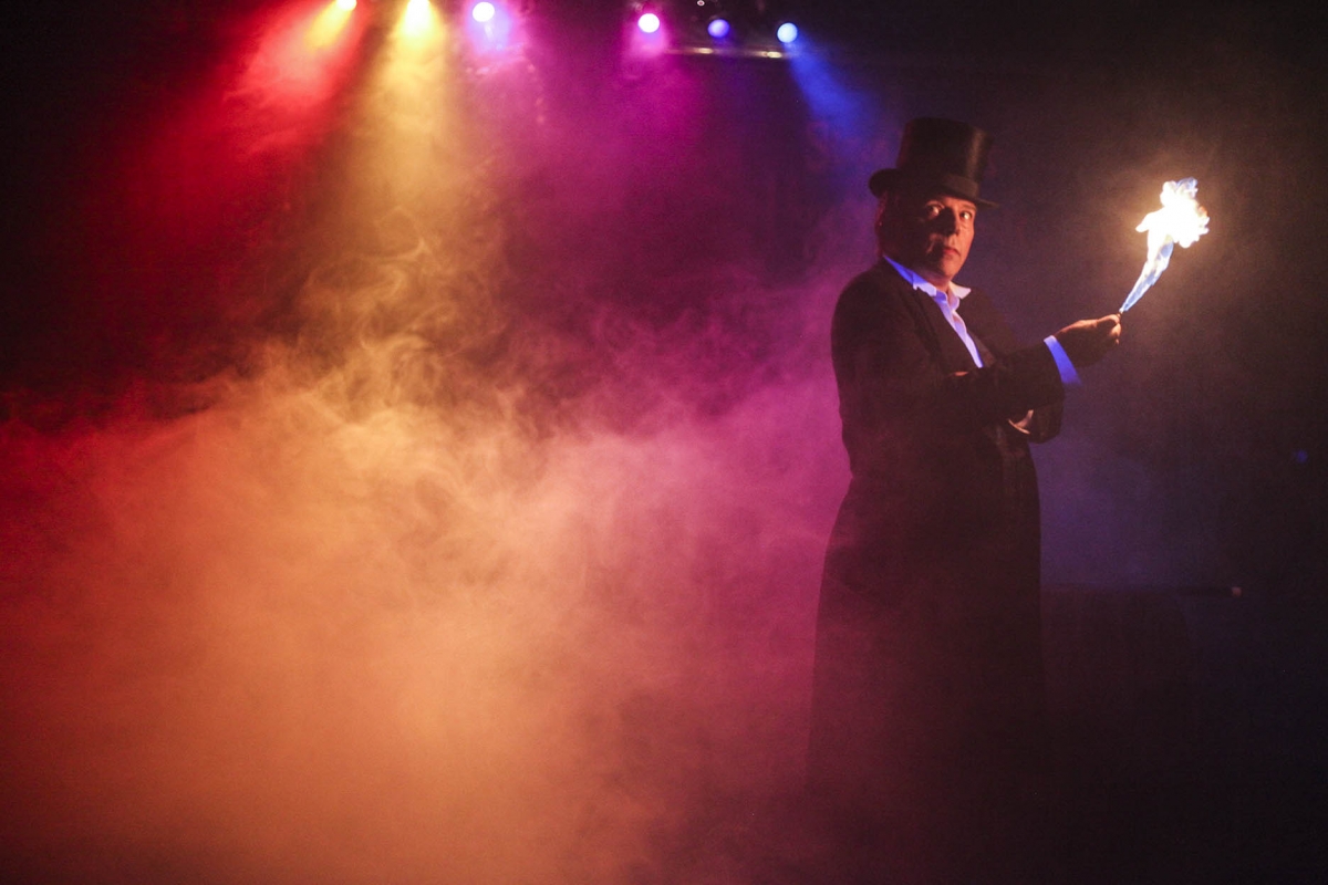 Simon Drake on stage