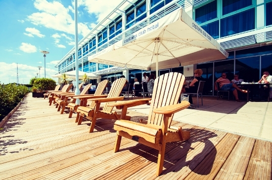 Captain's Club Hotel 