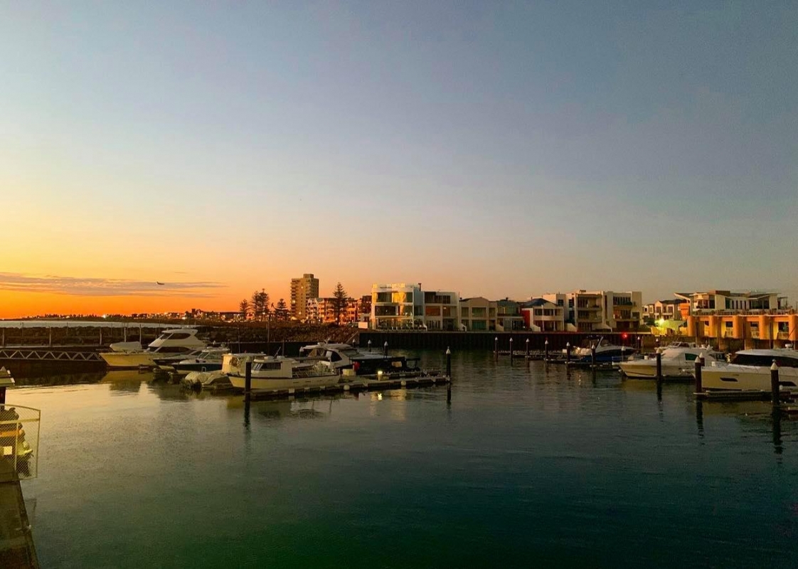 Oyster Bar Holdfast Shores