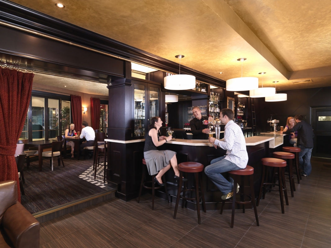 PJ O'Briens Side Bar