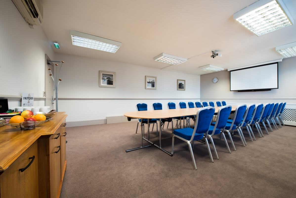 Castle Suite (8th floor) Maximum 50 Theatre