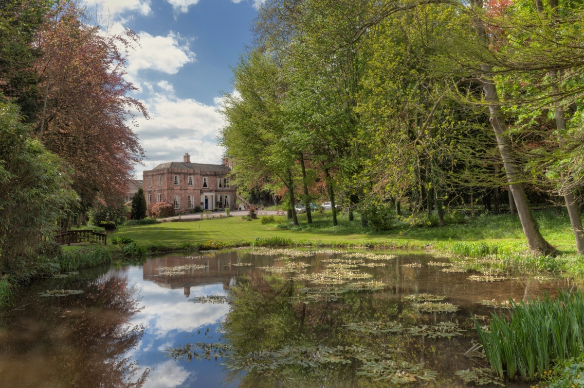 Parkfields Country House 