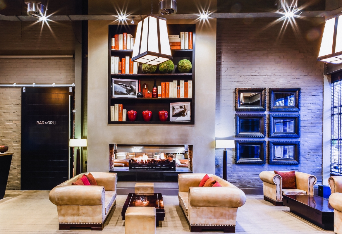 Mour Hotel Lobby & Reception