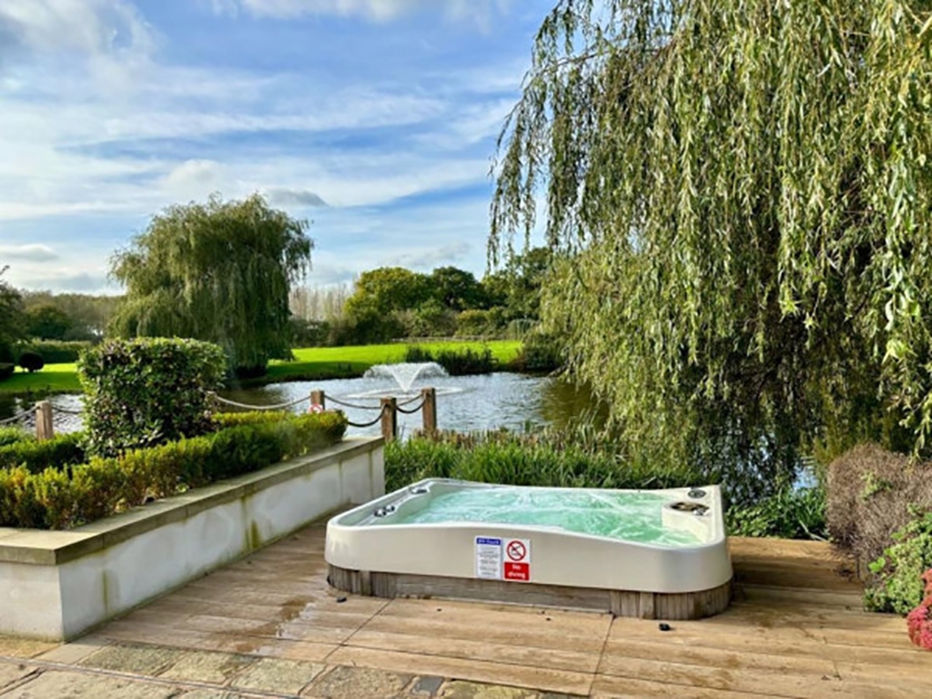 Fernside House And Barn