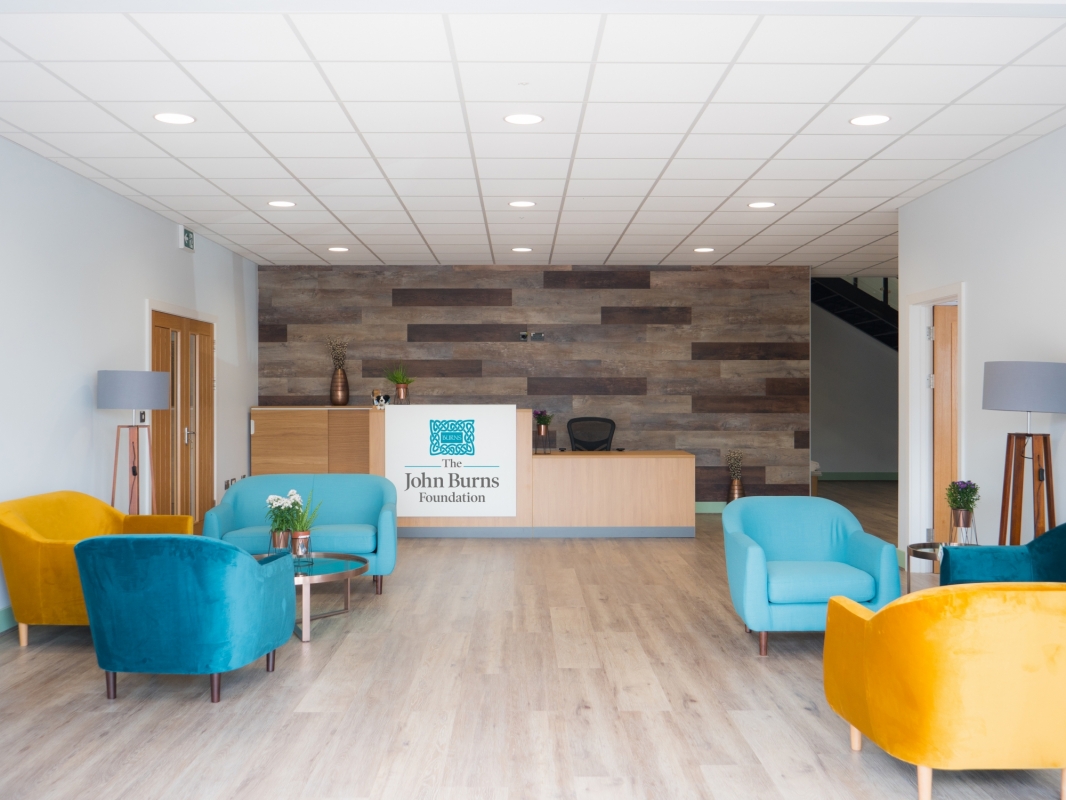 Canolfan John Burns Centre 