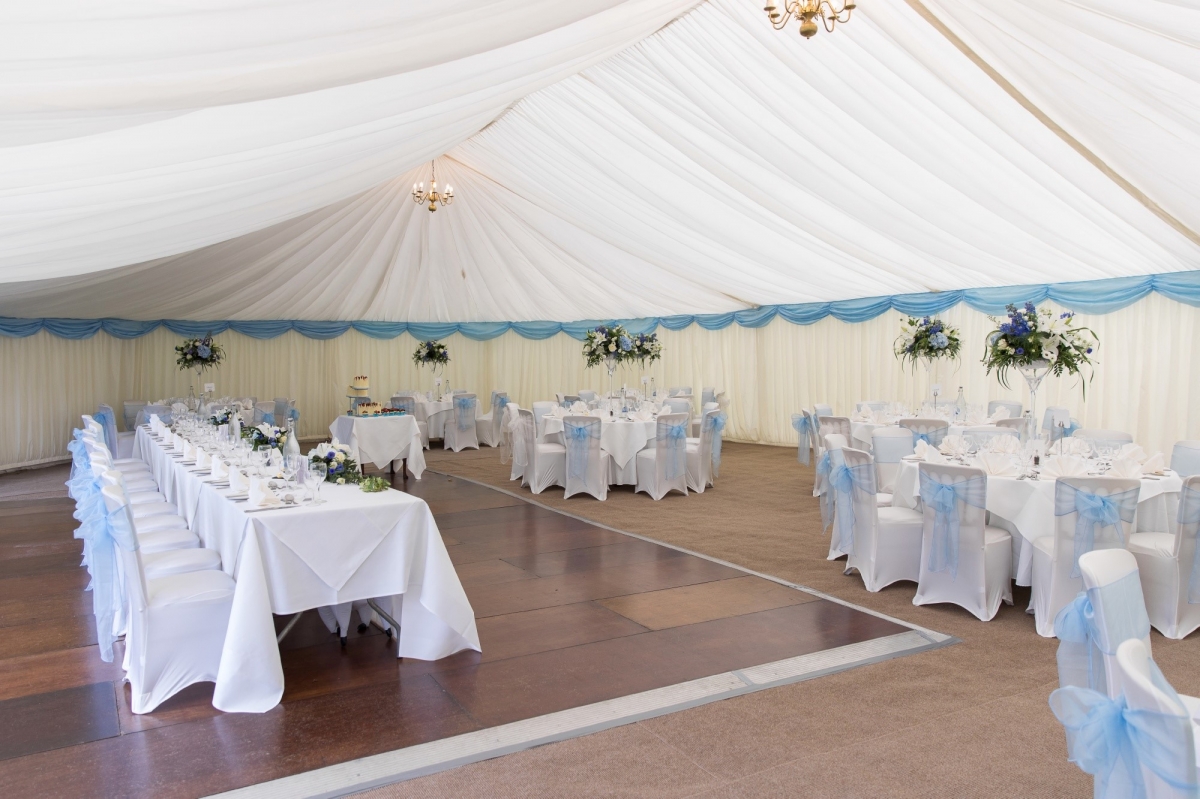 Esseborne Manor - Marquee Max. 120 Guests
