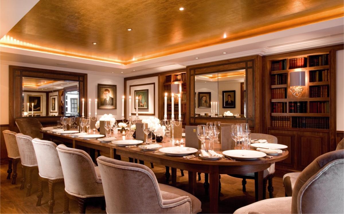 St. James's Hotel And Club 