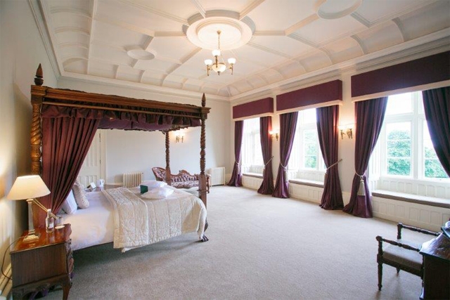 Lady Hood Bridal Suite