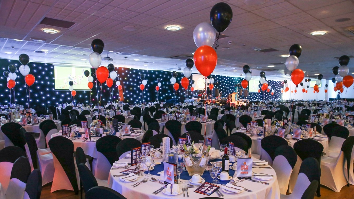 Theatre Style: max 825  Dinner Style: max 600 Cabaret Style: max 487