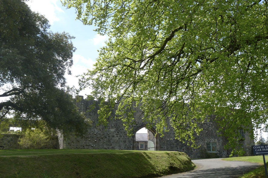 Lissanoure Castle