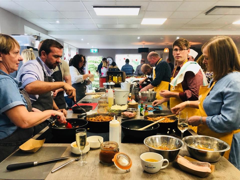 Food Sorcery - Cookery School 