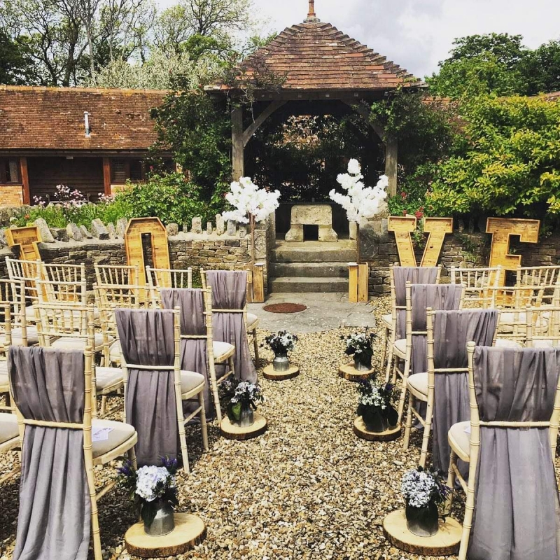 Kingston Country Courtyard