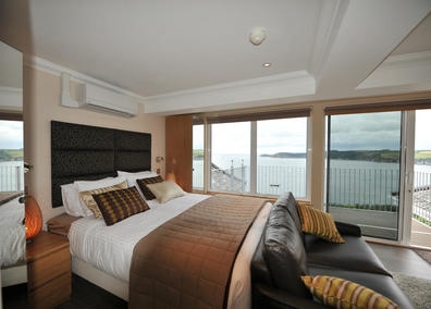 Porth Avallen Hotel & Reflections Restaurant