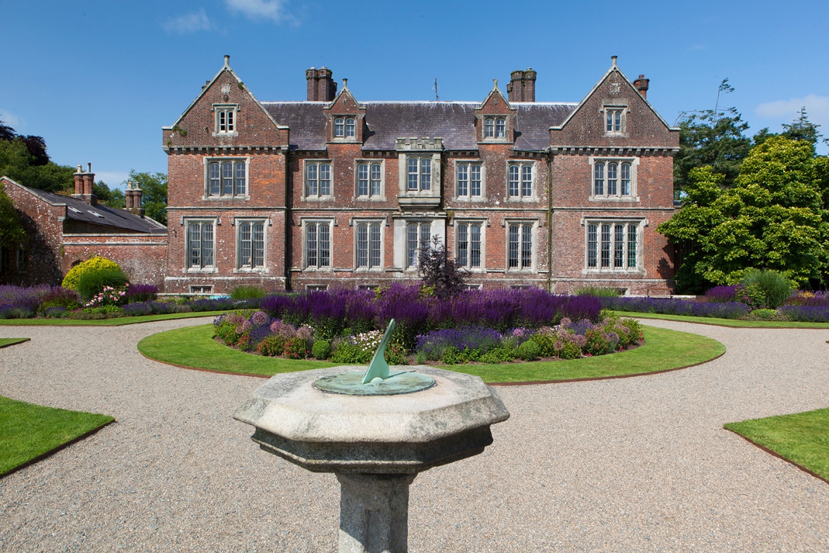 Wells House & Gardens 