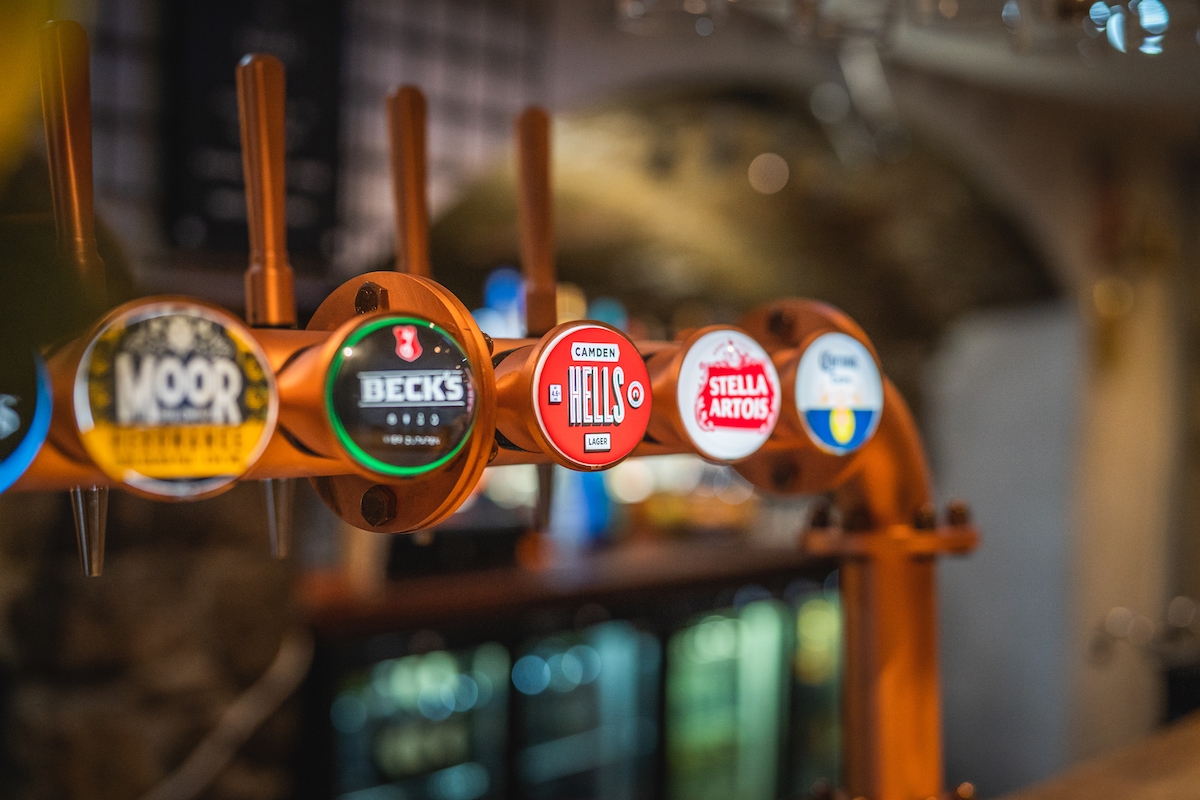 Racks Bar And Kitchen 