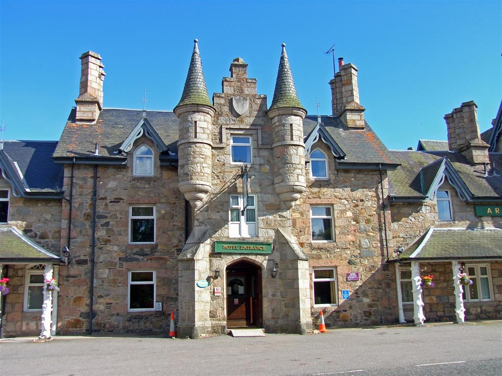 The Invercauld Arms