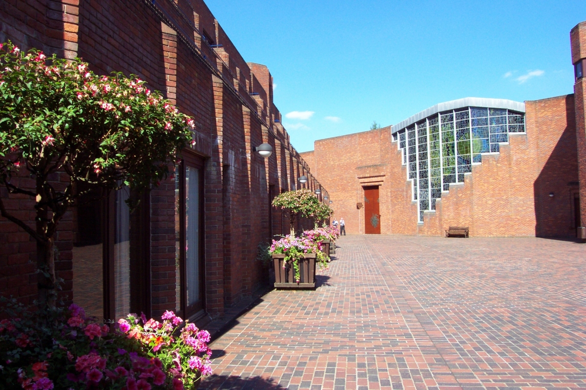 Robinson College Front Court