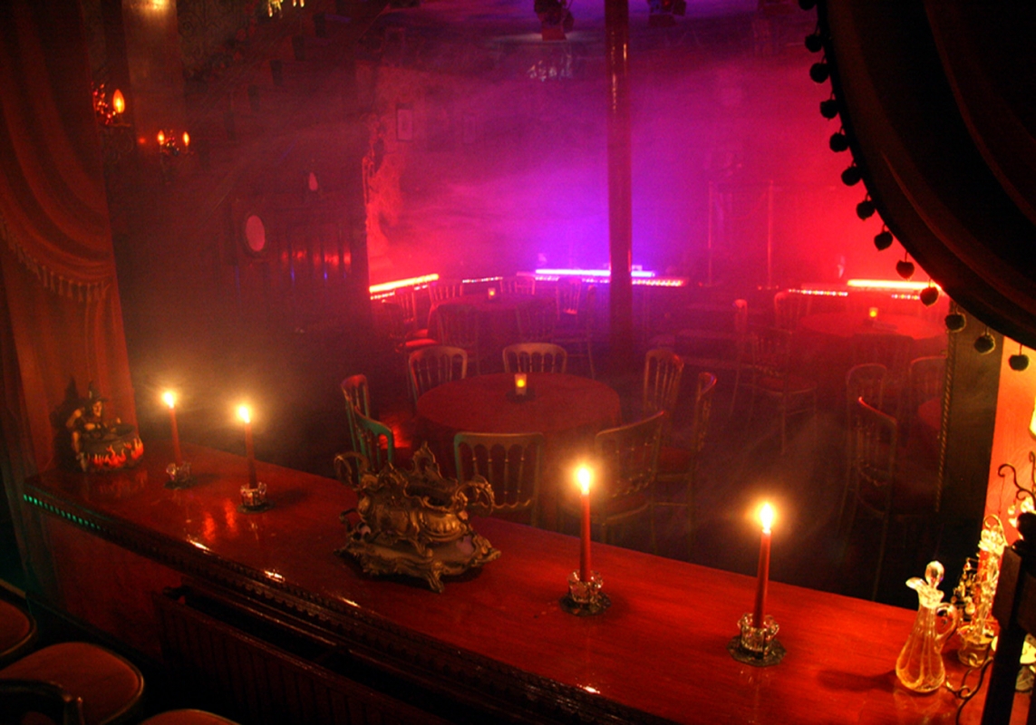 Simon Drake's House Of Magic