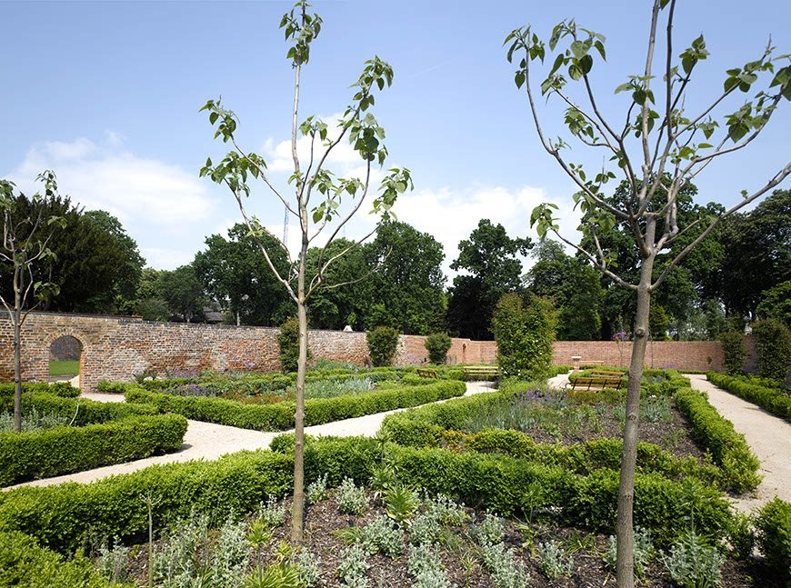 Valentines Mansion & Gardens