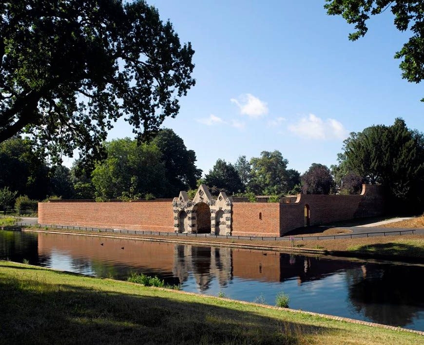 Valentines Mansion & Gardens