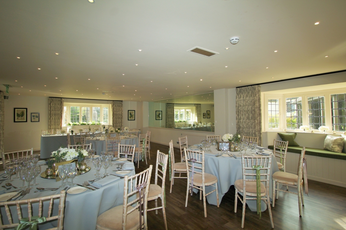 The Bear Of Rodborough Hotel