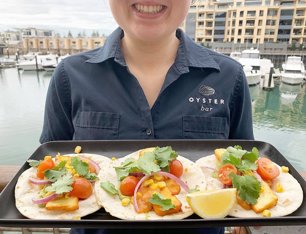 Oyster Bar Holdfast Shores