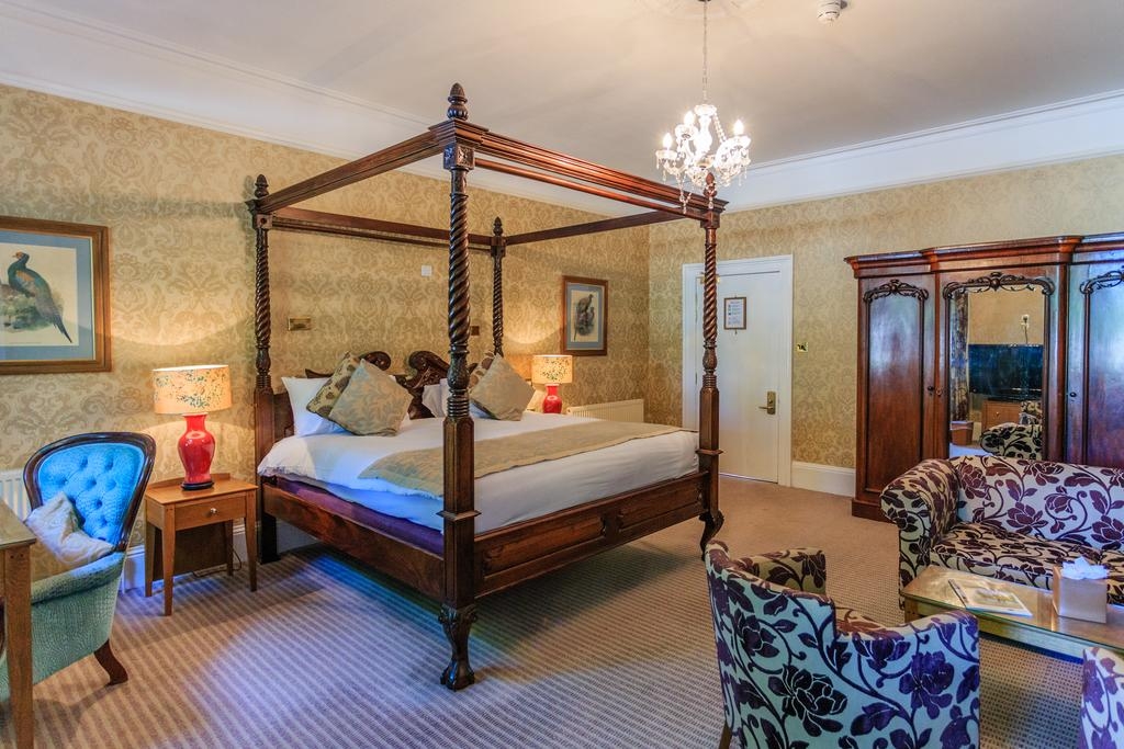 The Charlecote Pheasant 