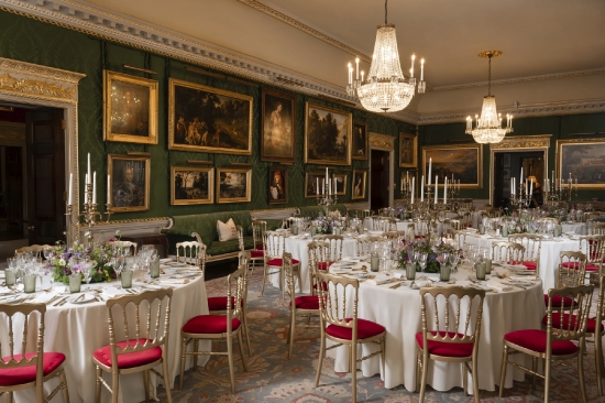 Throne Room (Round Tables)