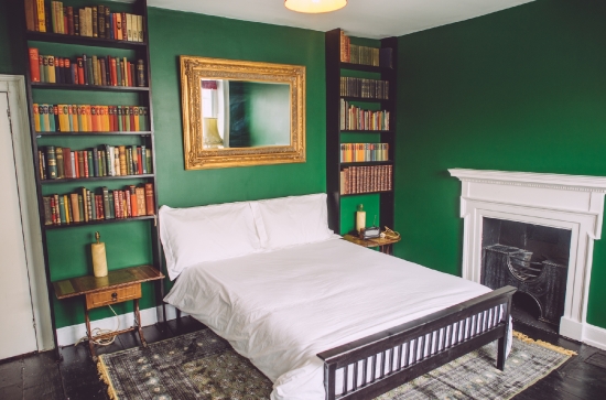 Townhouse guest house - The Reading Room bedroom
