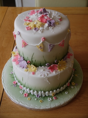 pretty cake for a garden themed event