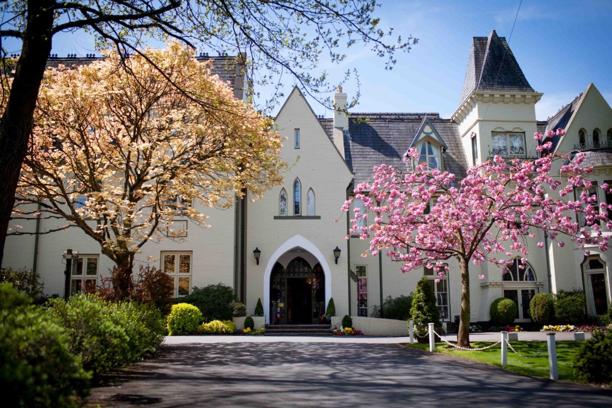 Glen Yr Afon House Hotel