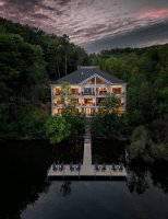 Photo from venue website (owner permission confirmed)