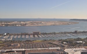 Wikimedia Commons photo for Hilton San Diego Airport/Harbor Island